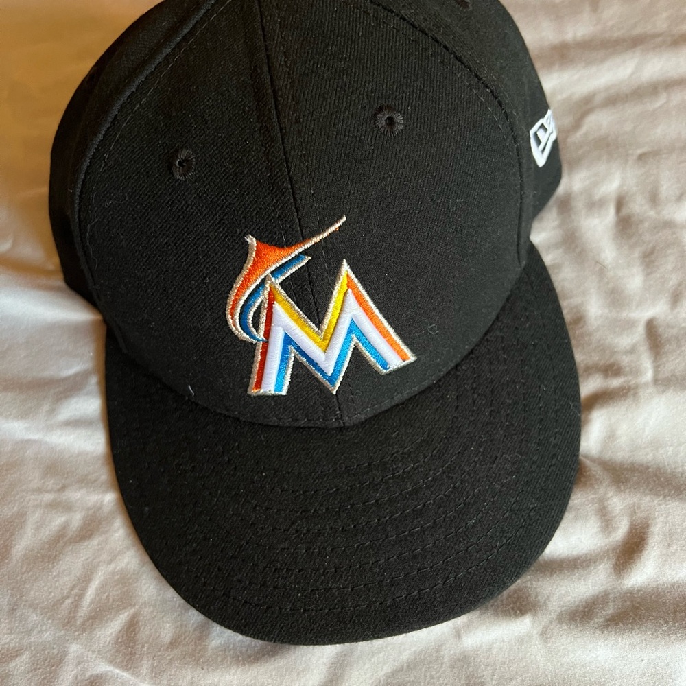 Miami Marlins New Era Hat Brand New 7 5/8